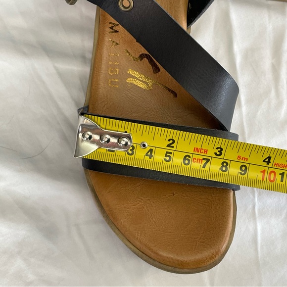 BLOWFISH Malibu Vegan Leather gladiator strap platform sandals w/ metal buckles - Picture 4 of 15